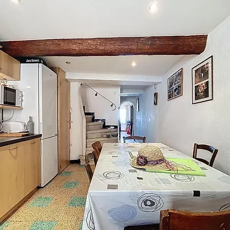 펜션 Charming House With Terrace And Breathtaking Views 바쥬